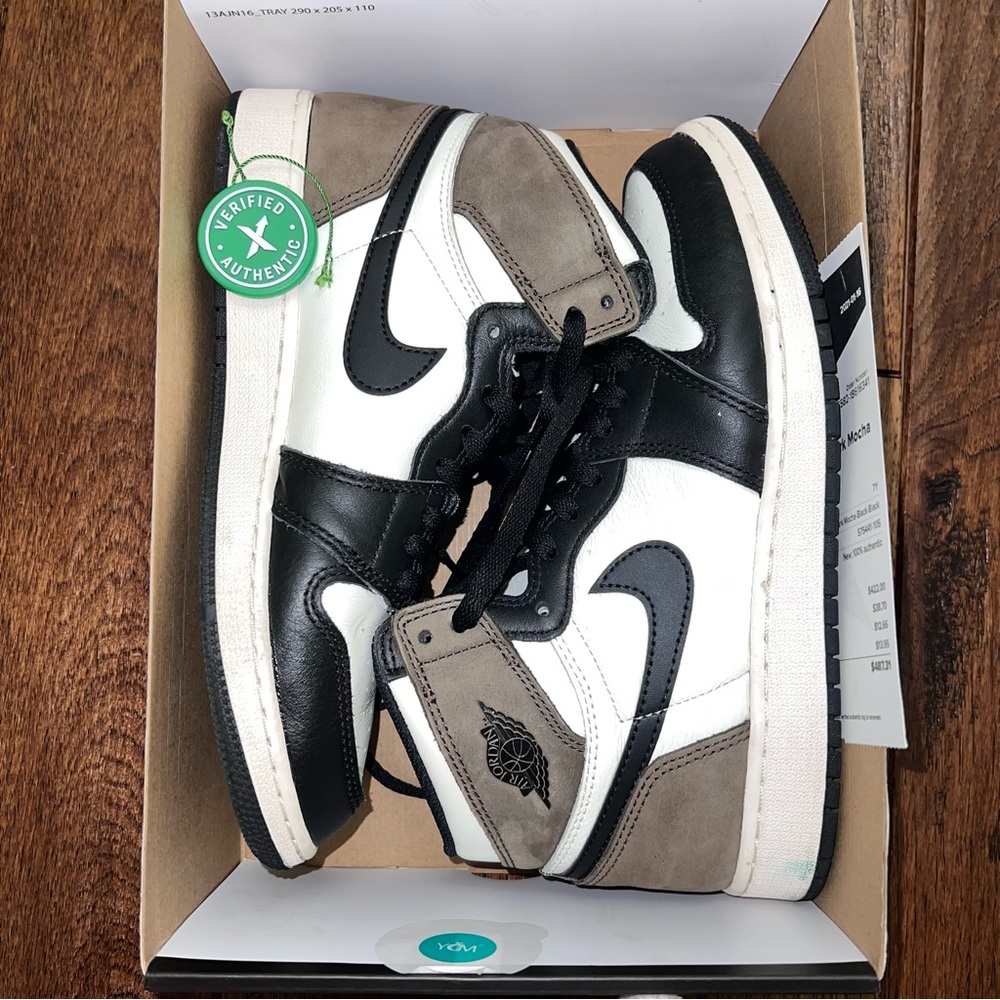 Jordan 1 Retro High OG Neutral/Black/White Sneakers